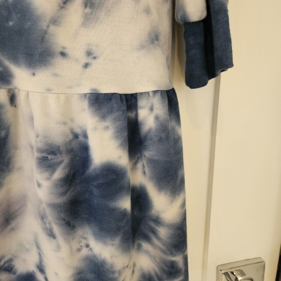 1.STATE Tie Dye T-Shirt Dress - Picture 6 of 8